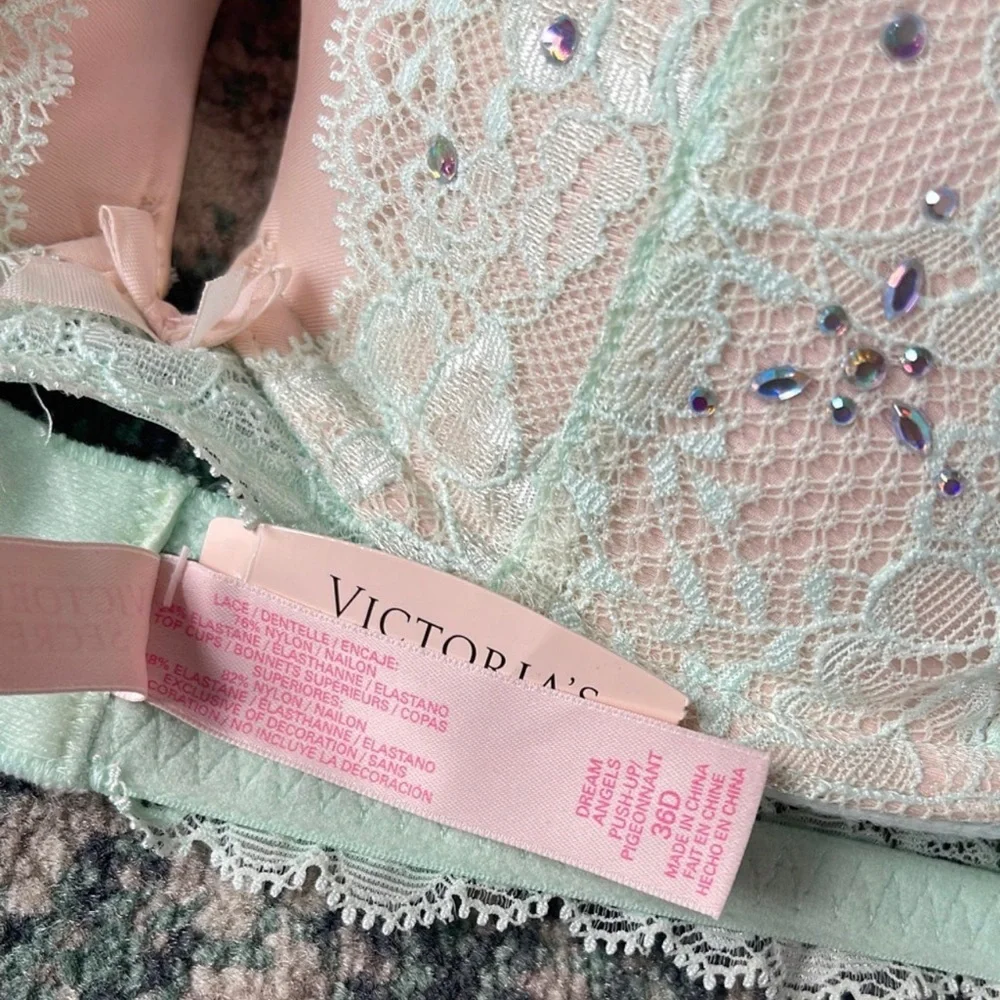 36D VS bra bundle - Picture 3 of 5